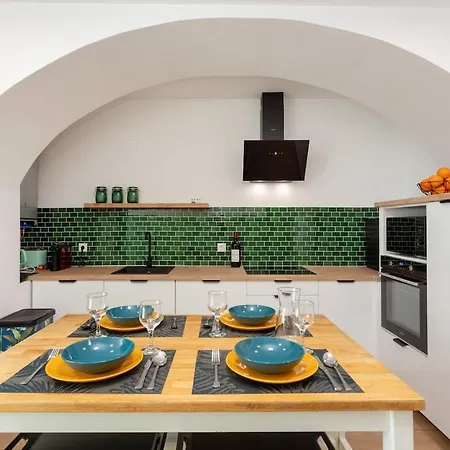 T2 Casa Bernardo De Passos 2 Daire *